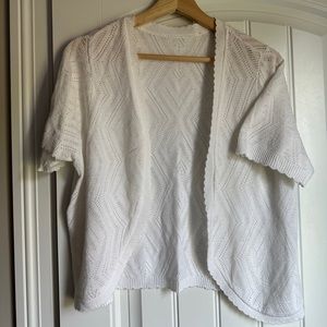 Knitted white open shrug